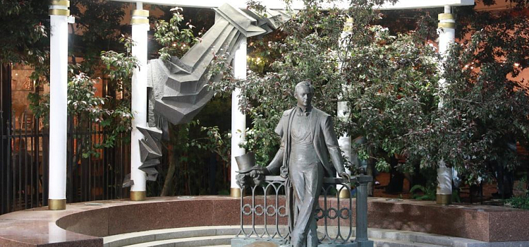 В Ярославле подсветку обрели еще семь зданий_241716