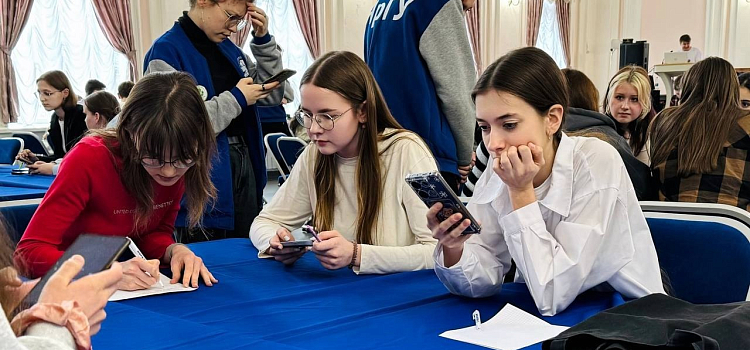 Ярославские школьники блеснули знаниями на экологическом марафоне_294609