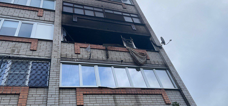 В Ярославле квартира на улице Маланова загорелась из-за неисправных светильников_304344