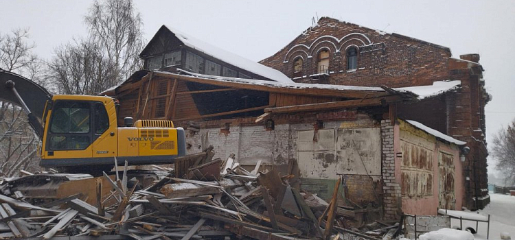 В Рыбинске начался снос ценного исторического здания