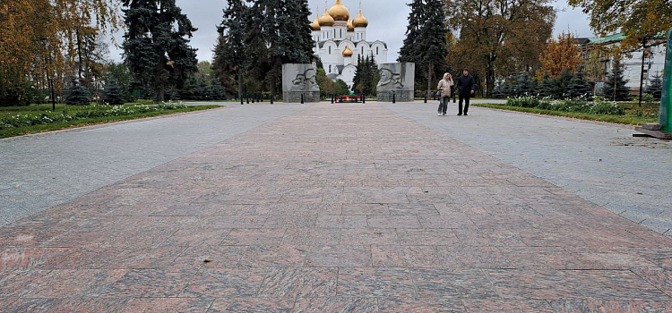 Ярославцы оценили благоустройство сквера у Вечного огня_284246
