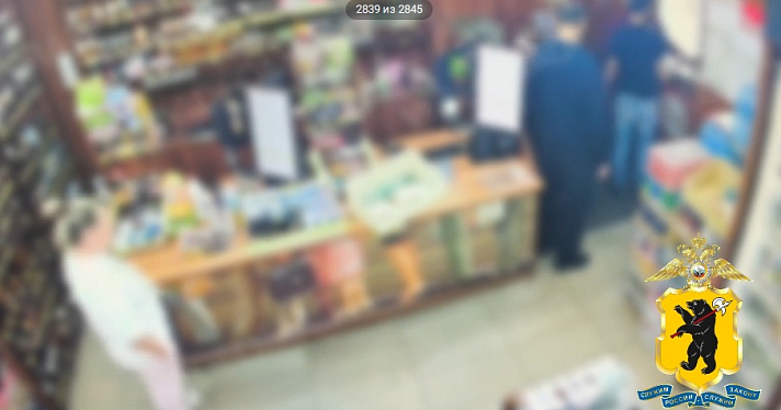 В Ленинском районе Ярославля двое мужчин пытались ограбить алкомаркет