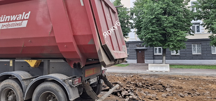 На улице Советской в Ярославле взамен булыжников уложат брусчатку, стилизованную под старину_317951