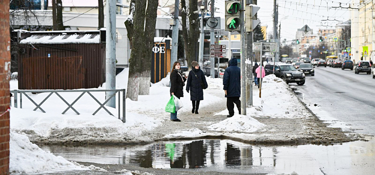 Водителей в Ярославле вновь просят убрать машины с улицы Свободы