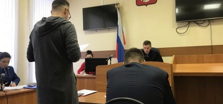 Эксперт по административному делу Кирилла Попутникова, который сфотографировал оскорбительную надпись в отношении Путина на стене ярославского УМВД: «Выяснить, к какому именно лицу обращено высказывание, не представляется возможным»