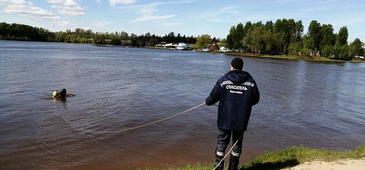 Ярославские водолазы проверили дно Которосли на Центральном пляже