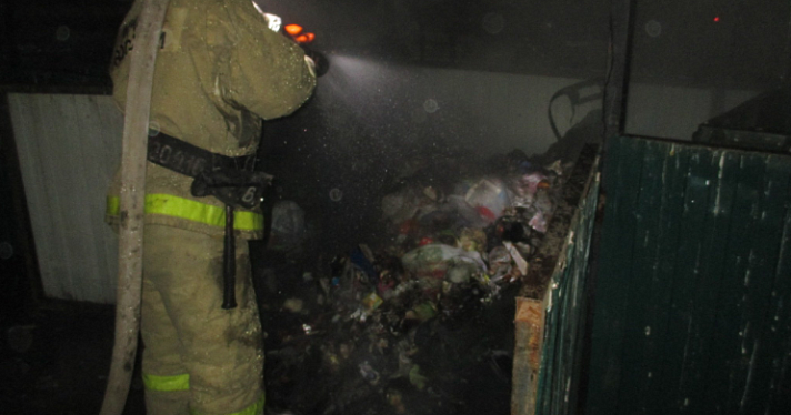 В Ярославской области продолжились пожары на мусорных площадках_157063