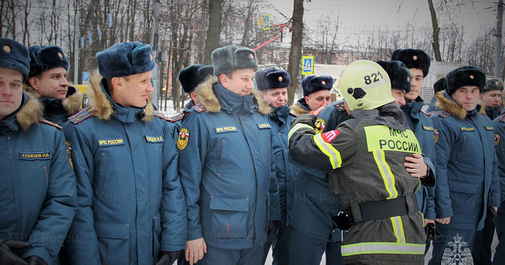 «Смыли копоть»: в Ярославле проводили на пенсию легенду пожарной охраны_260571
