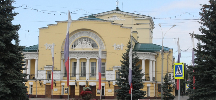 Труппе Волковского театра представили нового директора