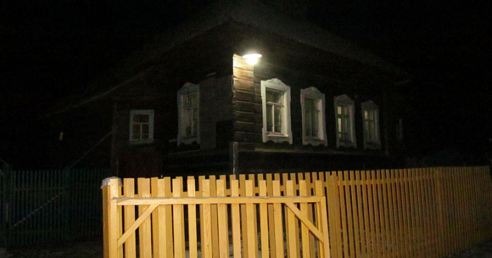 В Ярославской области полицейский спас женщину из задымленного дома