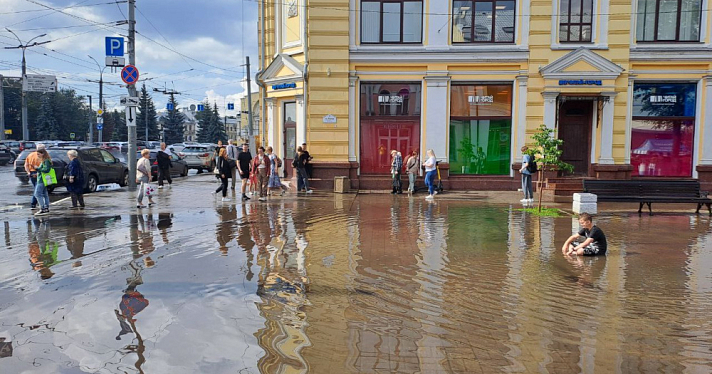 Мэр Ярославля согласился, что в городе нужно что-то делать с ливнёвками