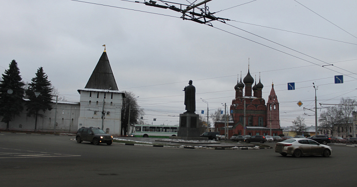 В Ярославле дорожный ремонт ждёт площадь Богоявления