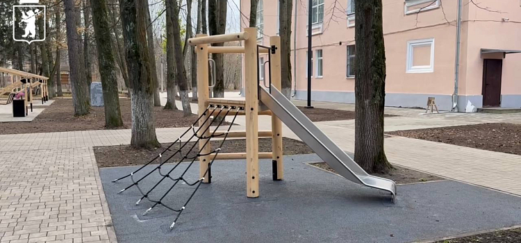 В Ярославле завершили благоустройство заволжского сквера_306653