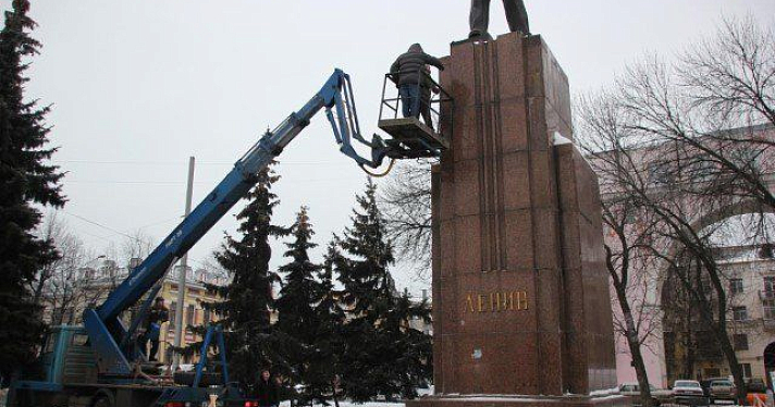 Сегодня на Красной площади начался ремонт памятника Ленину