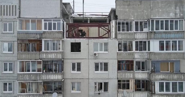 В Ярославле укрепляют дом на Батова. Фоторепортаж_171324