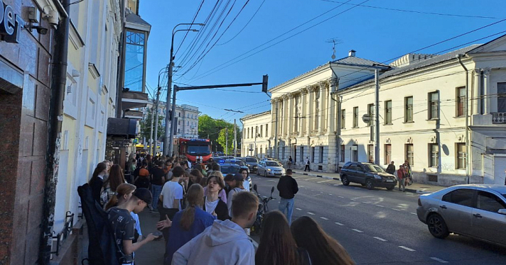 В МЧС назвали причину пожара в ресторане быстрого питания в центре Ярославля
