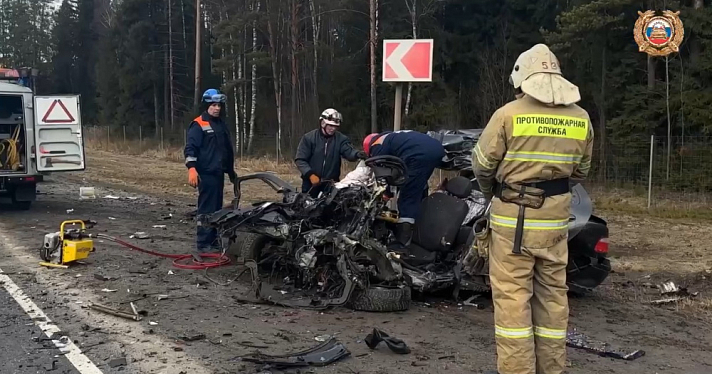 В Ярославской области в ДТП с участием бензовоза погибли два человека
