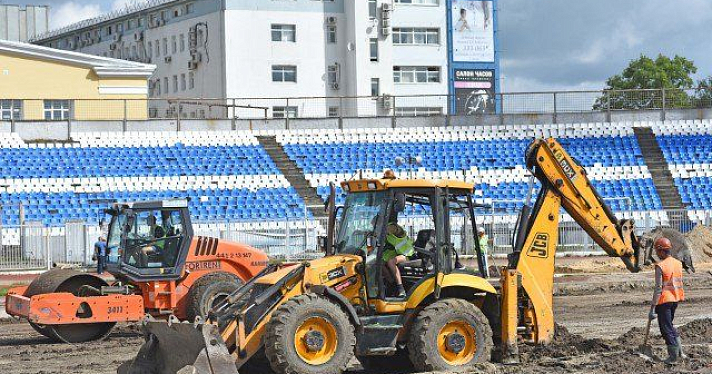 В Ярославле на стадионе «Шинник» комиссия проверила ход ремонтных работ _119558