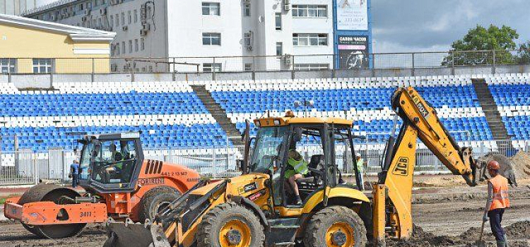 В Ярославле на стадионе «Шинник» комиссия проверила ход ремонтных работ _119558