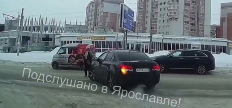 В Дзержинском районе Ярославля водитель сбил пожилую женщину