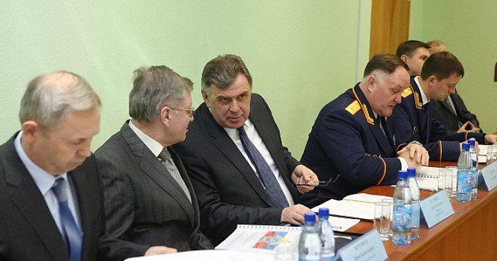 Губернатор Ястребов потребовал усилить борьбу с коррупцией