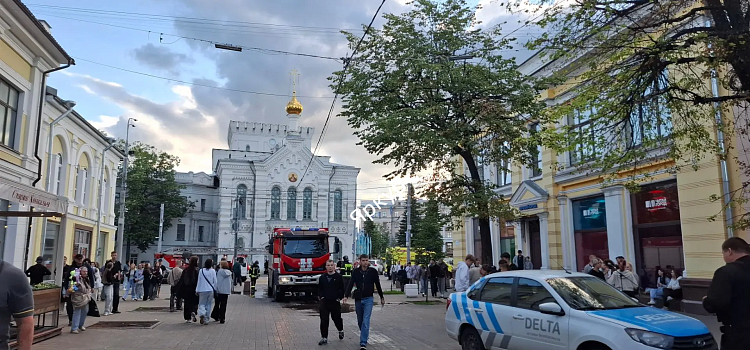 Второй случай за два часа: неизвестные подожгли отделение банка в центре Ярославля_317762