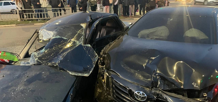 «Ангел-хранитель уберёг»: в Тутаеве произошло жёсткое ДТП, в котором чуть не пострадали девочки-подростки