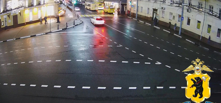 Выпил и поехал домой: в Ярославле арестовали лихача, врезавшегося в здание театра