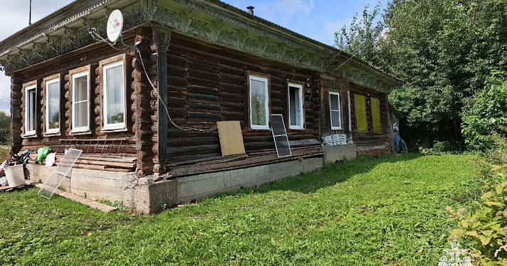 В Ярославской области при пожаре пострадала пожилая женщина