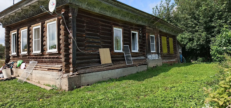 В Ярославской области при пожаре пострадала пожилая женщина