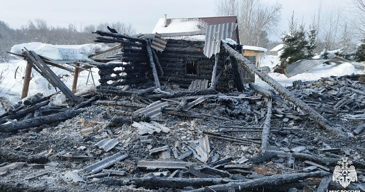 В деревне Ярославской области при пожаре пострадала пенсионерка