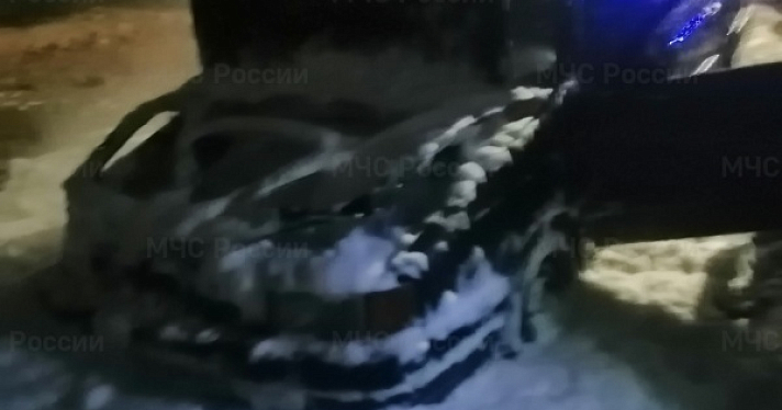 В ярославском МЧС рассказали о возгорании двух автомобилей