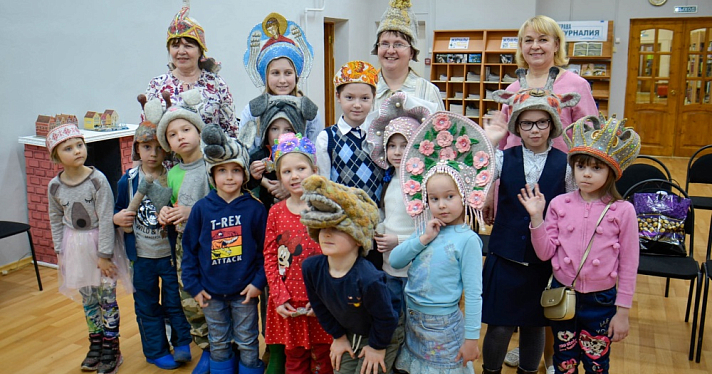 Мастерицы «Юрьевского» провели мастер-класс для детей в ярославской библиотеке