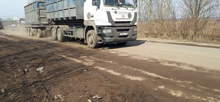 На полигон «Скоково» под Ярославлем приезжали мусоровозы, вероятно, принадлежащие Правительству Москвы. Репортаж «Яркуба»_137858