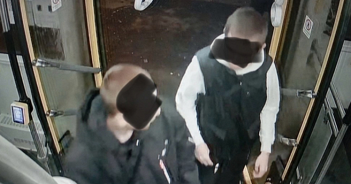 Полицейские нашли подростков, разрисовавших автобусы в Ярославле