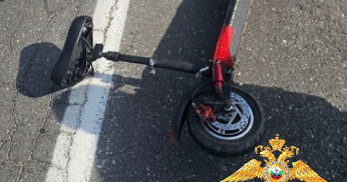 В Ярославской области погиб двигавшийся по трассе самокатчик