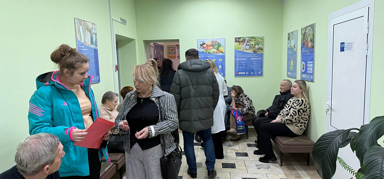 Ярославские врачи провели выездной приём ветеранов СВО в Рыбинске_310107