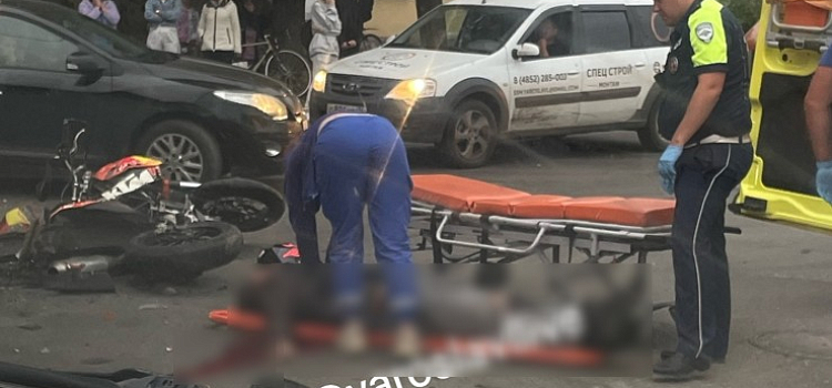 В Ярославле в столкновении с фурой погиб байкер_250122
