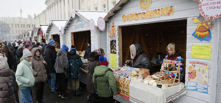 В лучших традициях: десятки тысяч ярославцев приняли участие в масленичных гуляниях_293013