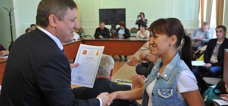 В Ярославле 16 фермерам вручили гранты на получение финансовой поддержки