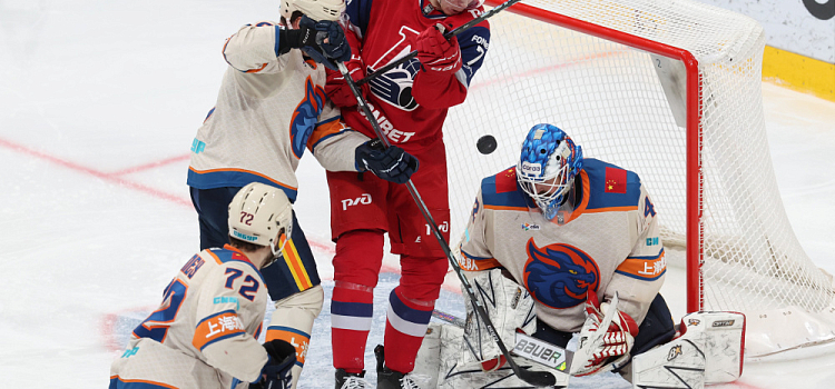 «Локомотив» упустил победу над «Шанхайскими Драконами», ведя 3:1 за пять минут до сирены