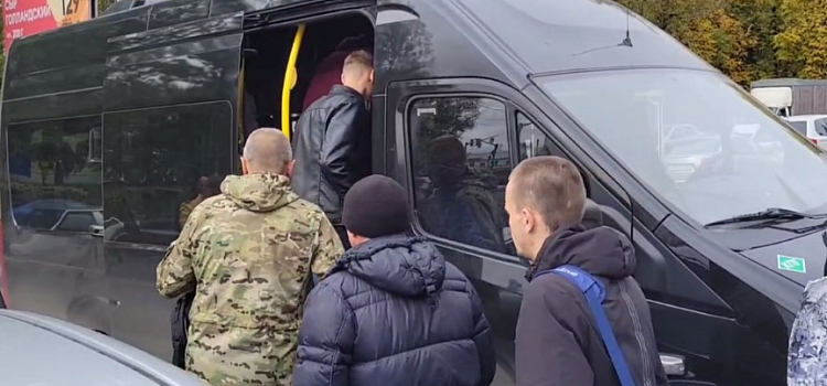 В Ярославле 19-летняя девушка решила отправиться на Донбасс добровольцем