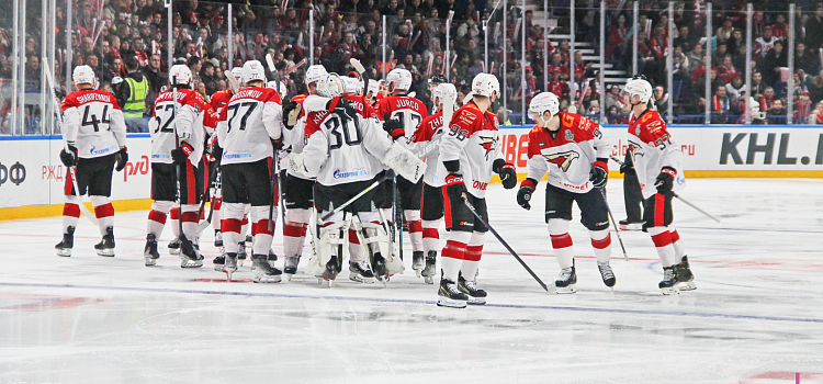 Ярославский «Локомотив» проиграл первый домашний матч четвертьфинала_267830
