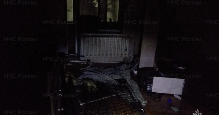 В Ярославской области при пожаре в пятиэтажке пострадал мужчина
