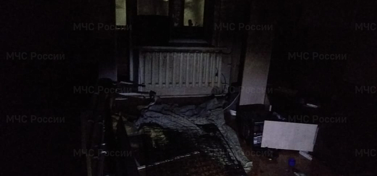 В Ярославской области при пожаре в пятиэтажке пострадал мужчина