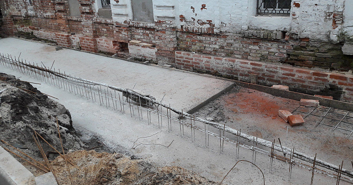 У стен Кирилло-Афанасиевского монастыря в Ярославле восстановят булыжную мостовую_130716