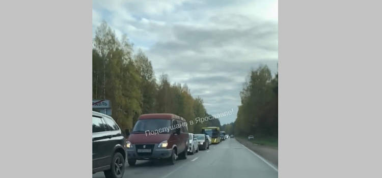 День пробок: в Заволжском районе случился транспортный коллапс