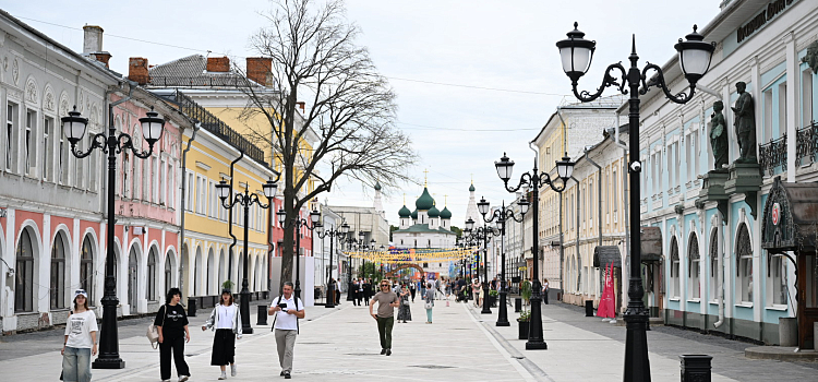 В центре Ярославля открыли «Улицу Ангела», галерею истории Золотого кольца и памятник Юрию Бычкову_318818