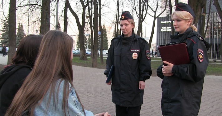 В центре Ярославля полицейские задержали 50 пьяных подростков