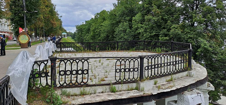 Следственный комитет разберется, по чьей вине на Волжской набережной разрушается смотровая площадка